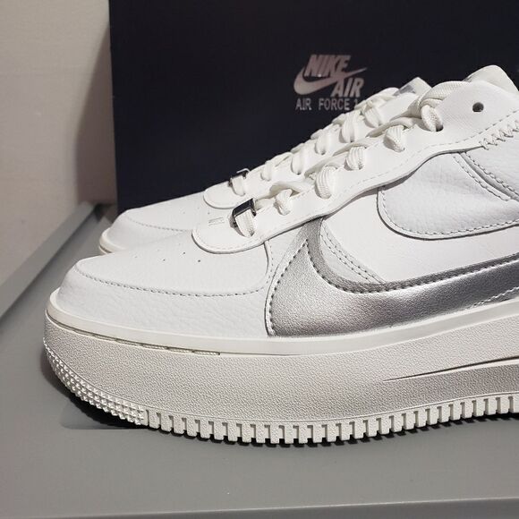 Nike Women's Sz 10 Air Force 1 PLT .AF. ORM Summit White Silver DJ9946-101 NEW - Picture 9 of 13